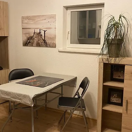 Nahe Galopprennbahn Appartement